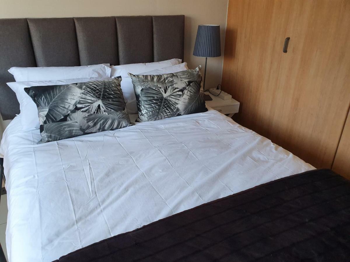 Melville Mews-2- Auckland Park โจฮันเนสเบิร์ก ภายนอก รูปภาพ